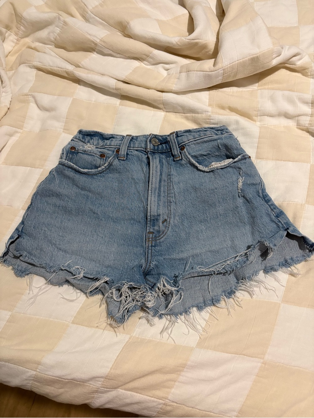 Abercrombie & Fitch The Mom Short High Rise Curve Love